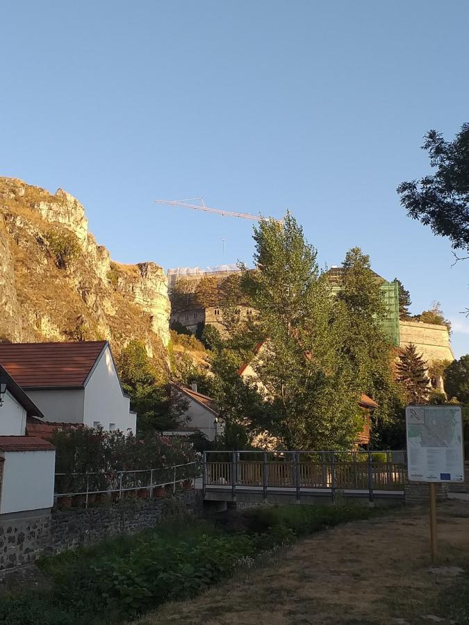 Galeria Villa Veszprem Bagian luar foto