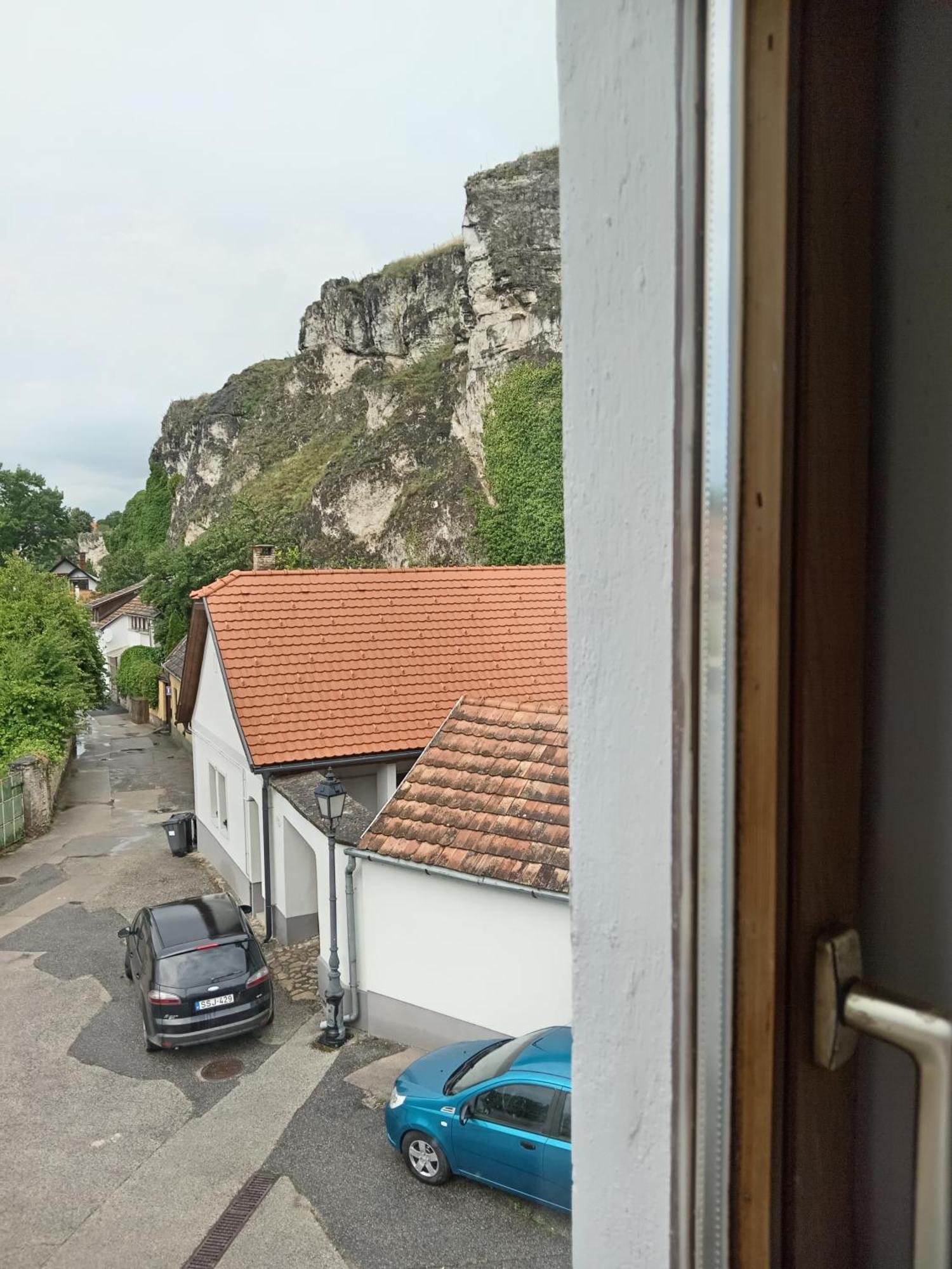 Galeria Villa Veszprem Bagian luar foto